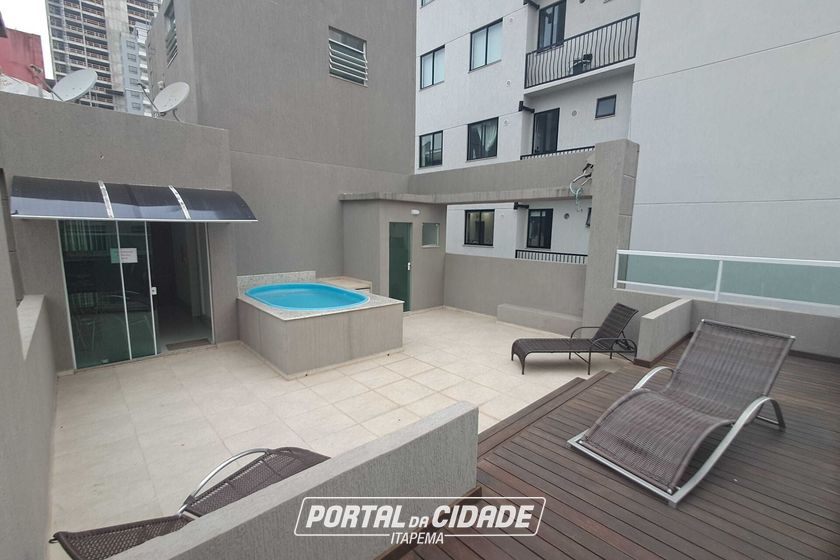 Apartamento &agrave; venda - 69m&sup2; - Meia Praia