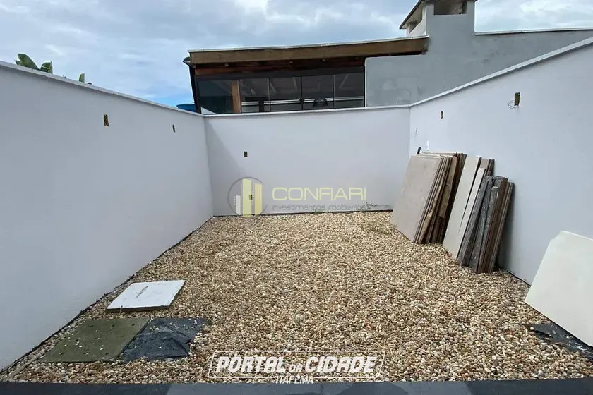 Sobrado &agrave; venda - 97m&sup2; - Morrinhos