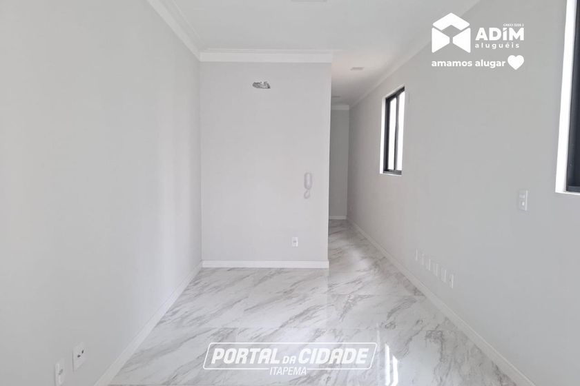 Apartamento para alugar - 110m&sup2; - Meia Praia