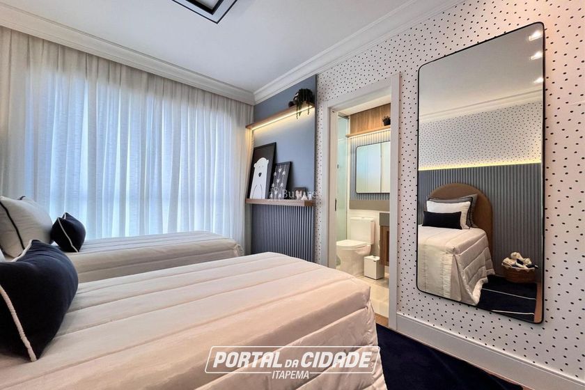 Apartamento &agrave; venda - 150m&sup2; - Meia Praia