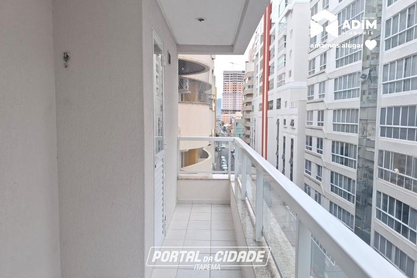 Apartamento para alugar - 64m&sup2; - Meia Praia