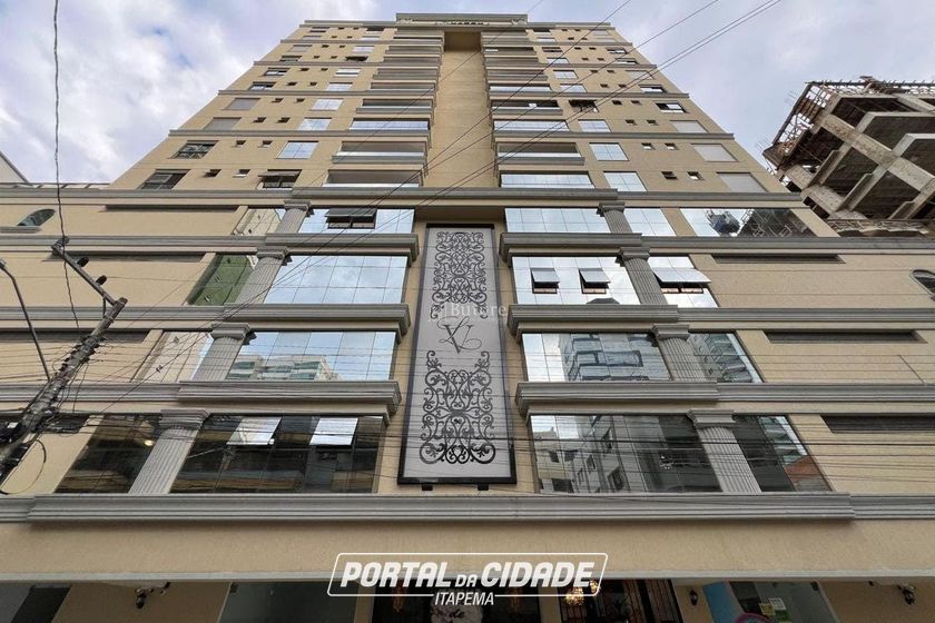 Apartamento &agrave; venda - 119m&sup2; - Meia Praia
