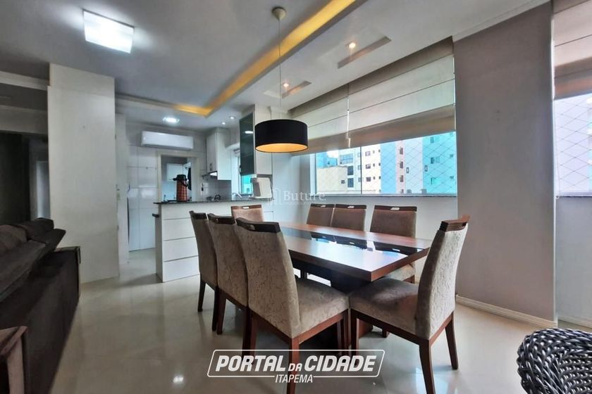 Apartamento &agrave; venda - 132m&sup2; - Meia Praia