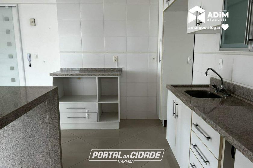 Apartamento para alugar - 140m&sup2; - Meia Praia