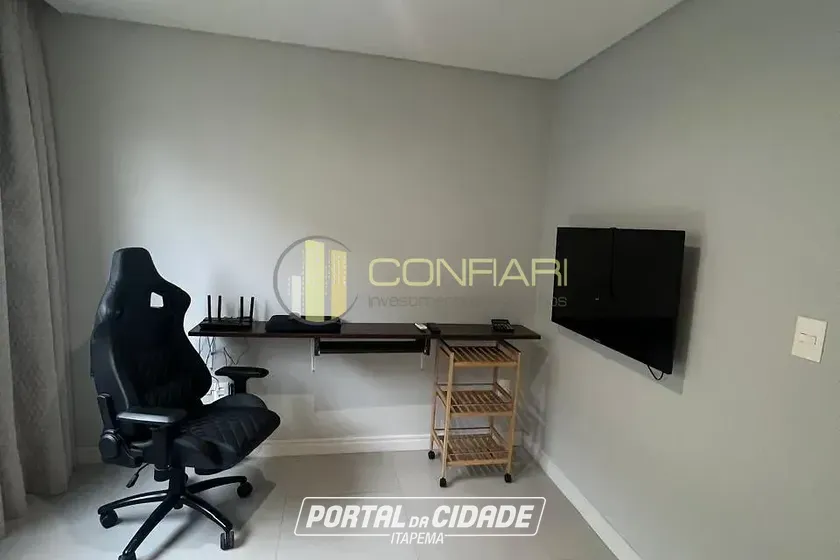 Apartamento para alugar - 107m&sup2; - meia praia