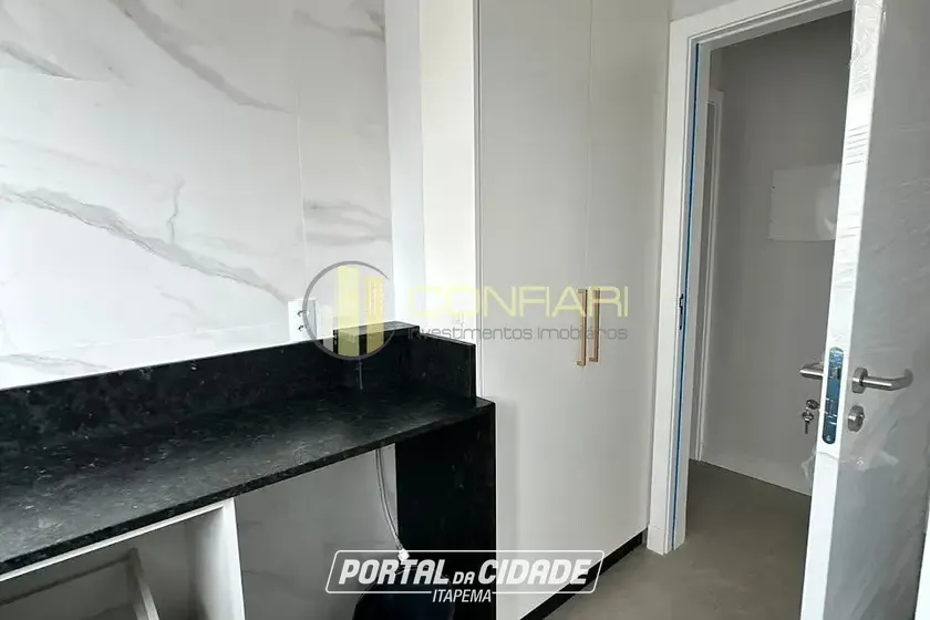 Apartamento para alugar - 118m&sup2; - meia praia