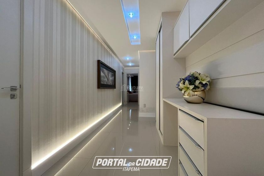 Apartamento &agrave; venda - 229m&sup2; - Meia Praia