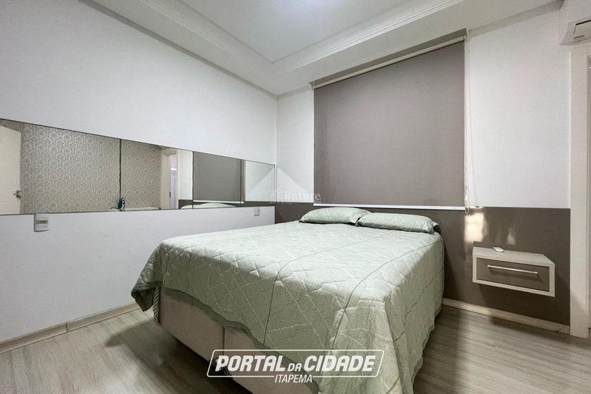 Apartamento &agrave; venda - 171m&sup2; - Meia Praia