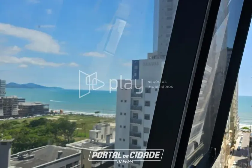 Apartamento &agrave; venda - 127m&sup2; - Meia Praia