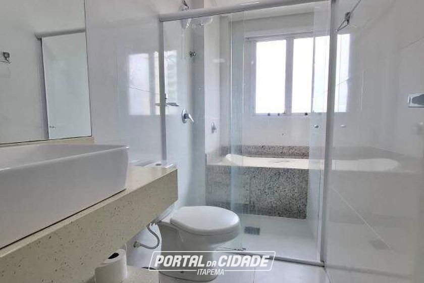 Apartamento para alugar - 134m&sup2; - Meia Praia