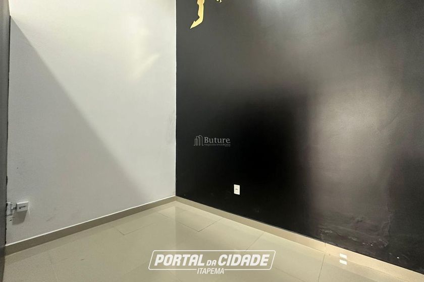 Sala Comercial &agrave; venda - 512m&sup2; - Meia Praia