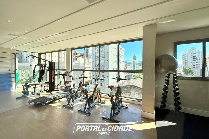 Apartamento &agrave; venda - 85m&sup2; - Meia Praia