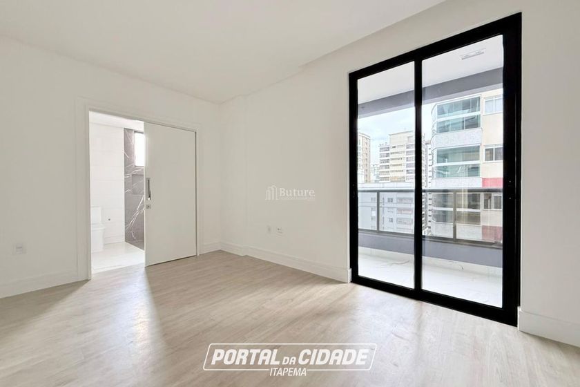 Apartamento &agrave; venda - 206m&sup2; - Meia Praia