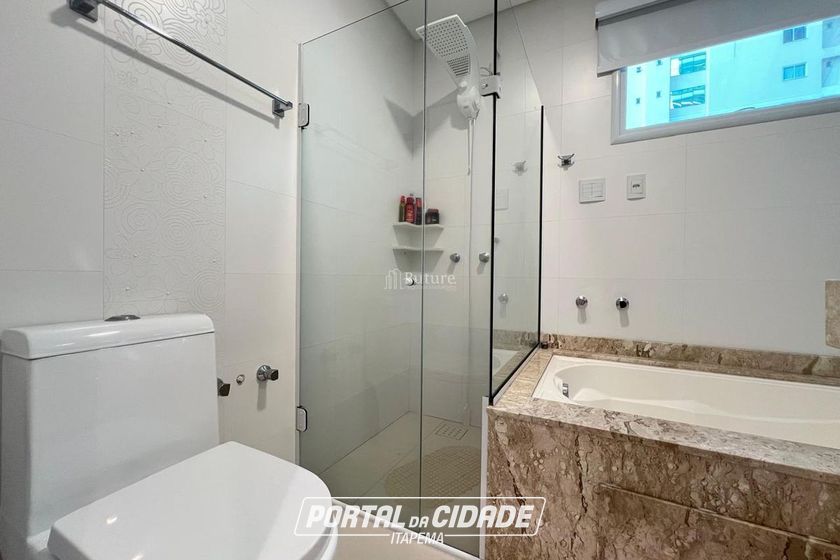 Apartamento &agrave; venda - 166m&sup2; - Meia Praia