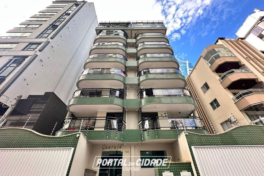 Apartamento &agrave; venda - 120m&sup2; - Meia Praia