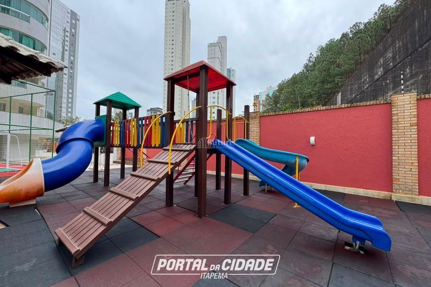 Apartamento &agrave; venda - 135m&sup2; - Pioneiros