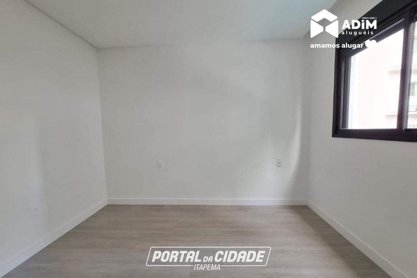 Apartamento para alugar - 132m&sup2; - Meia Praia
