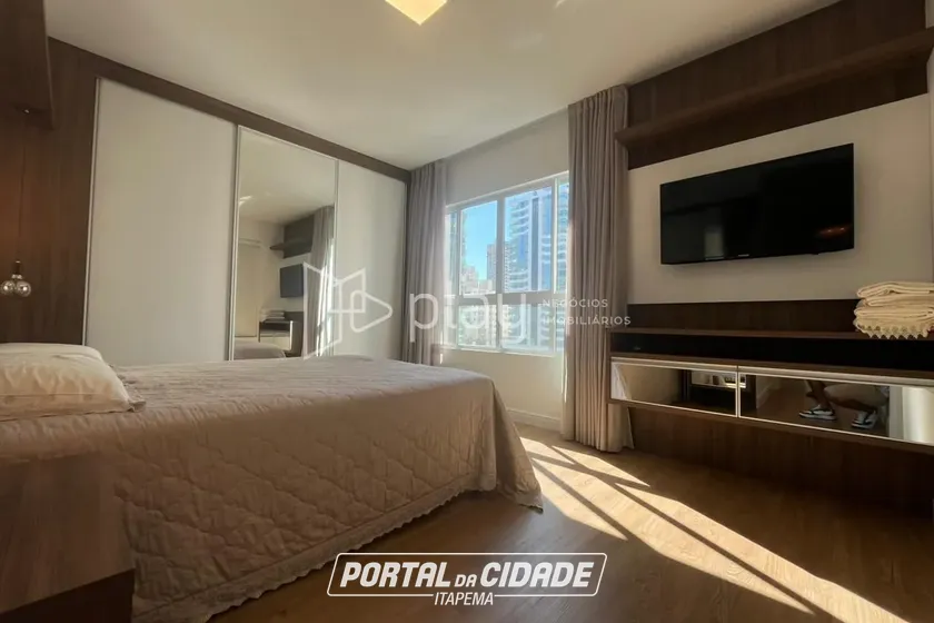 Apartamento &agrave; venda - 150m&sup2; - Meia Praia