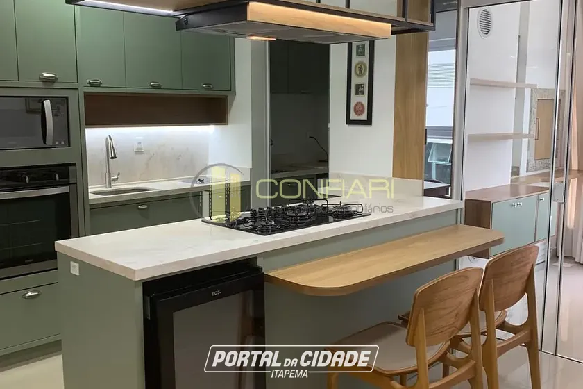 Apartamento para alugar - 95m&sup2; - Meia Praia