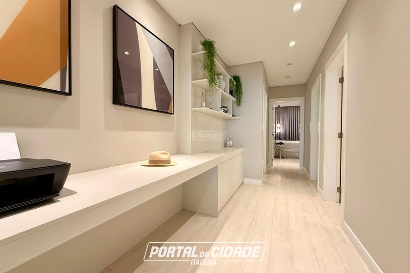 Apartamento &agrave; venda - 187m&sup2; - Meia Praia