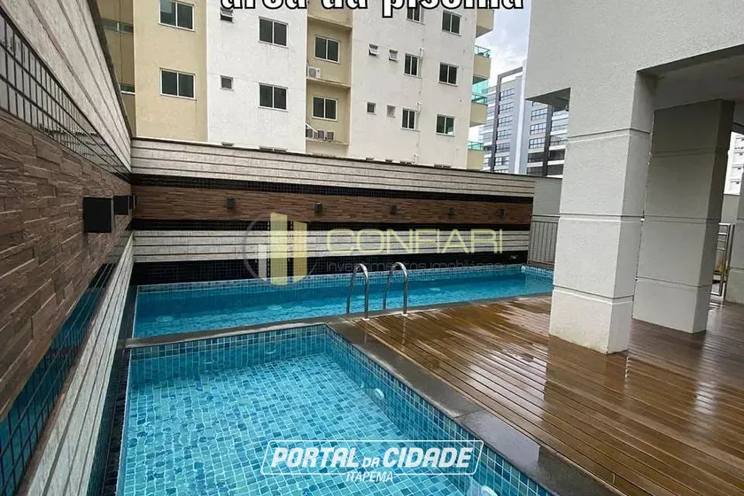 Apartamento &agrave; venda - 133m&sup2; - Meia Praia