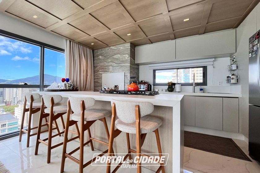 Apartamento &agrave; venda - 166m&sup2; - Meia Praia