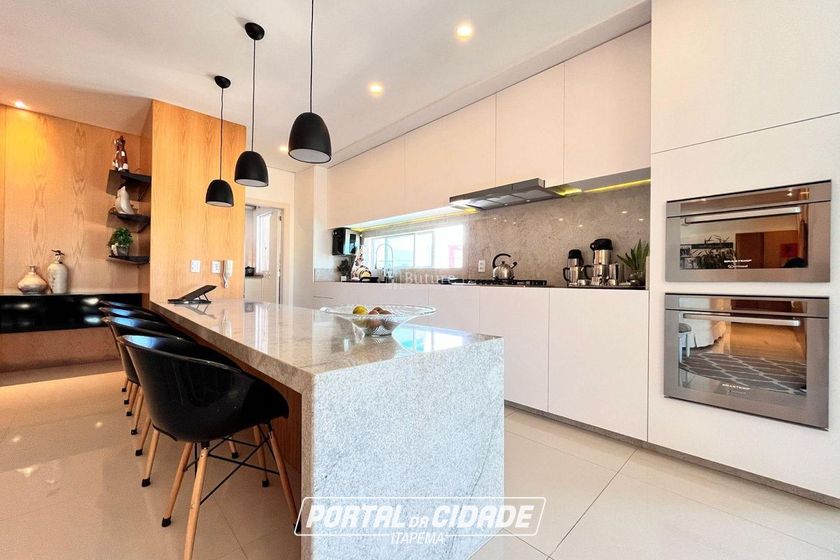 Apartamento &agrave; venda - 193m&sup2; - Meia Praia