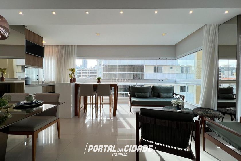 Apartamento &agrave; venda - 153m&sup2; - Meia Praia