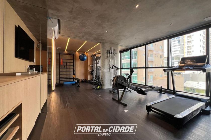 Apartamento &agrave; venda - 130m&sup2; - Meia Praia
