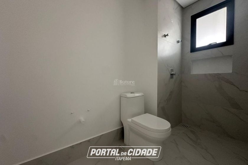 Apartamento &agrave; venda - 185m&sup2; - Meia Praia