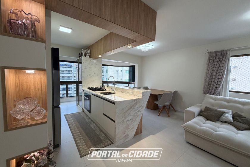 Apartamento &agrave; venda - 109m&sup2; - Meia Praia