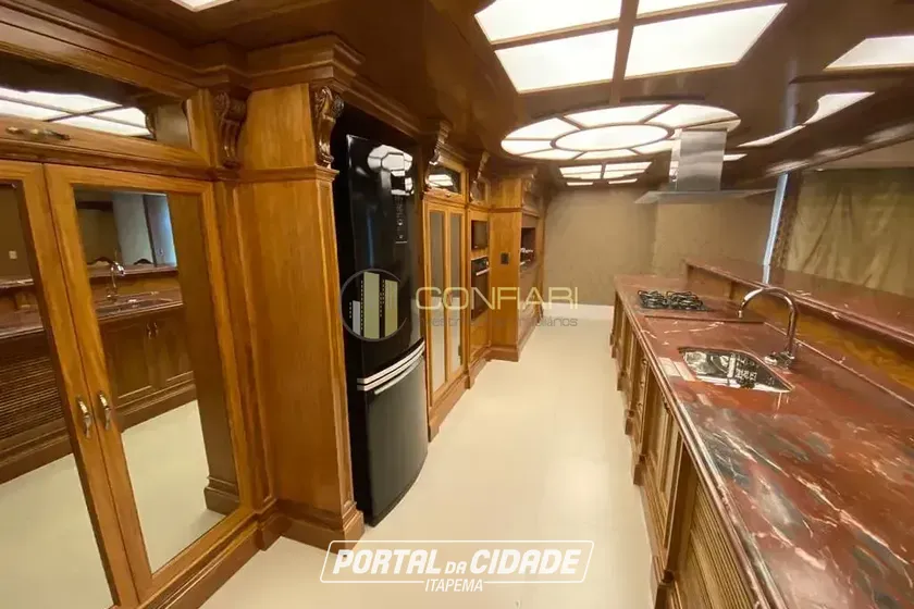 Apartamento &agrave; venda - 185m&sup2; - MEIA Praia