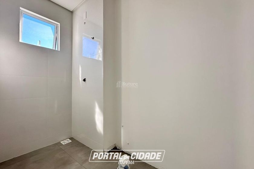 Apartamento &agrave; venda - 158m&sup2; - Meia Praia