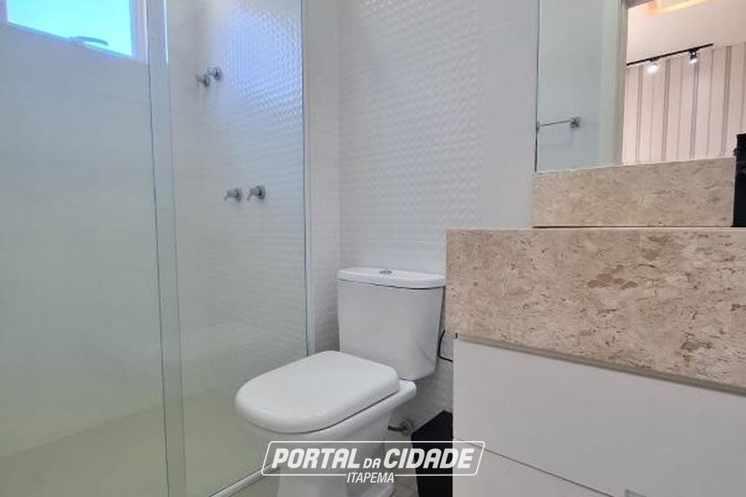 Apartamento para alugar - 125m&sup2; - Meia Praia