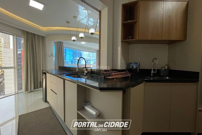 Apartamento &agrave; venda - 225m&sup2; - Meia Praia