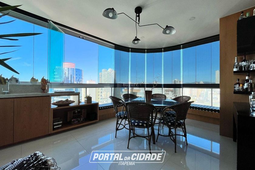 Apartamento &agrave; venda - 193m&sup2; - Meia Praia