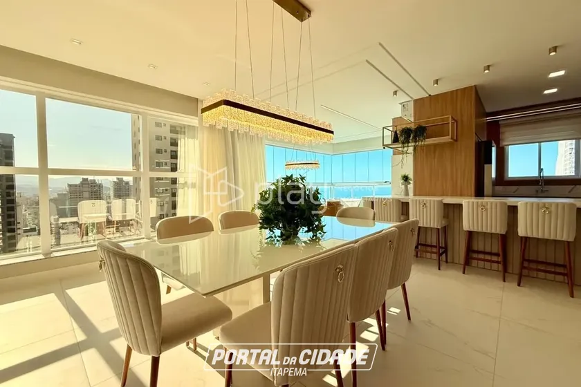 Apartamento &agrave; venda - 160m&sup2; - Meia Praia