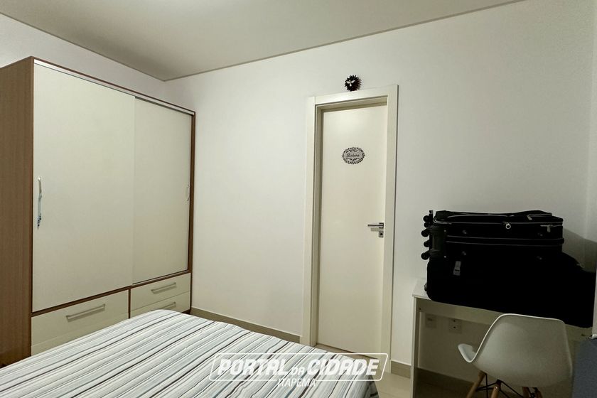 Apartamento &agrave; venda - 122m&sup2; - Meia Praia
