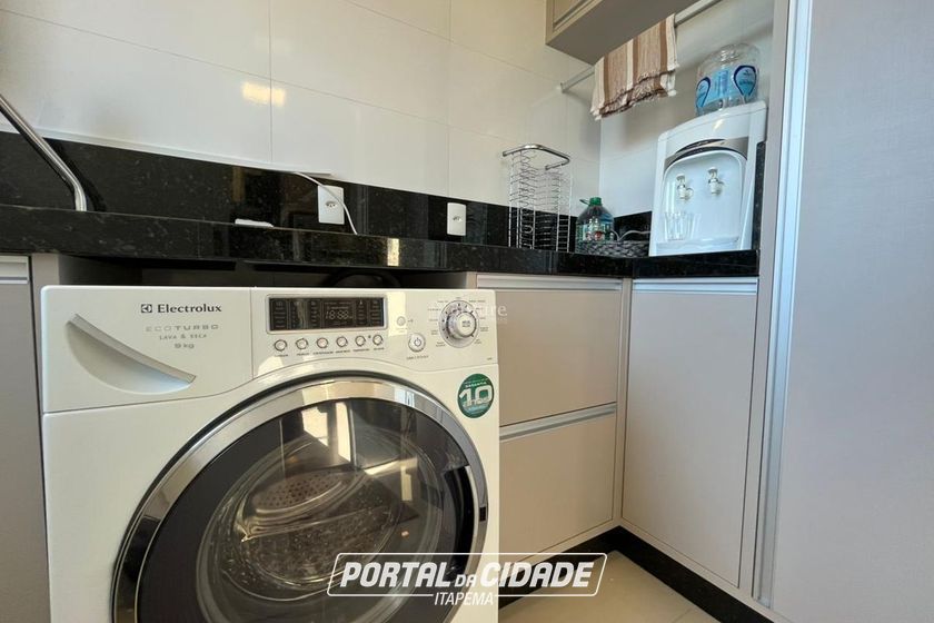 Apartamento &agrave; venda - 159m&sup2; - Meia Praia