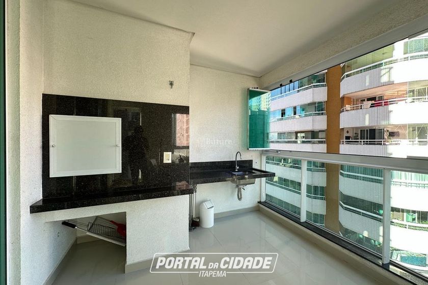 Apartamento &agrave; venda - 163m&sup2; - Meia Praia