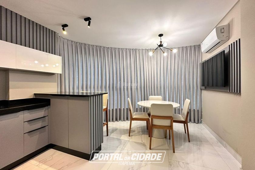 Apartamento &agrave; venda - 129m&sup2; - Meia Praia