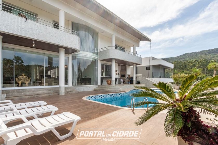 Casa para alugar - 900m&sup2; - Aririb&aacute;
