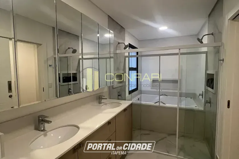 Apartamento para alugar - 187m&sup2; - meia praia