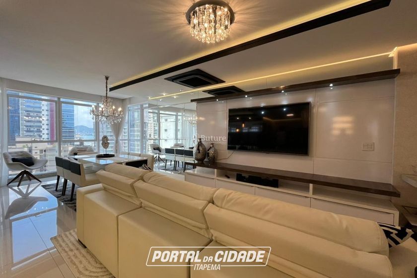 Apartamento &agrave; venda - 229m&sup2; - Meia Praia