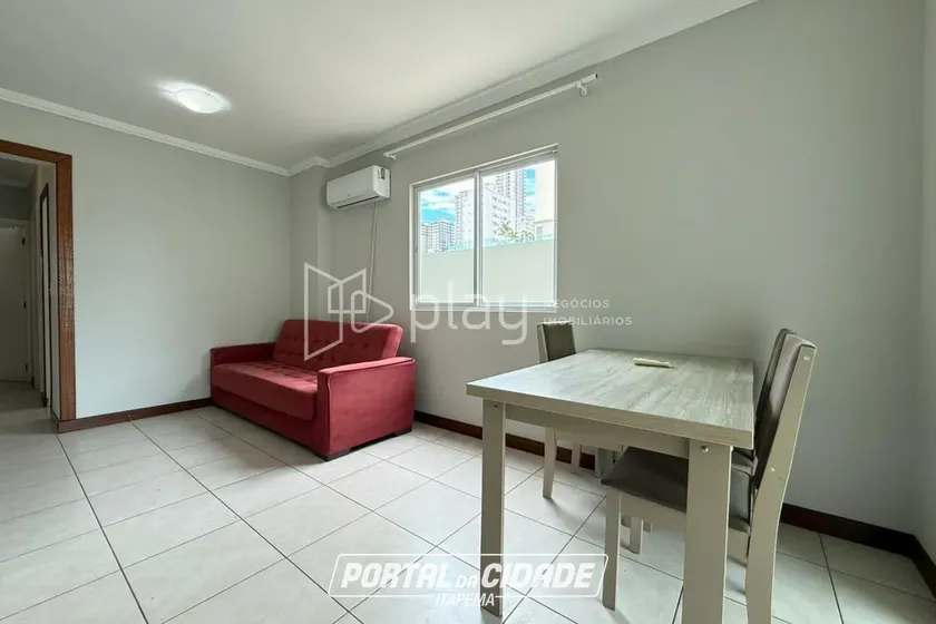 Apartamento &agrave; venda - 100m&sup2; - Meia Praia