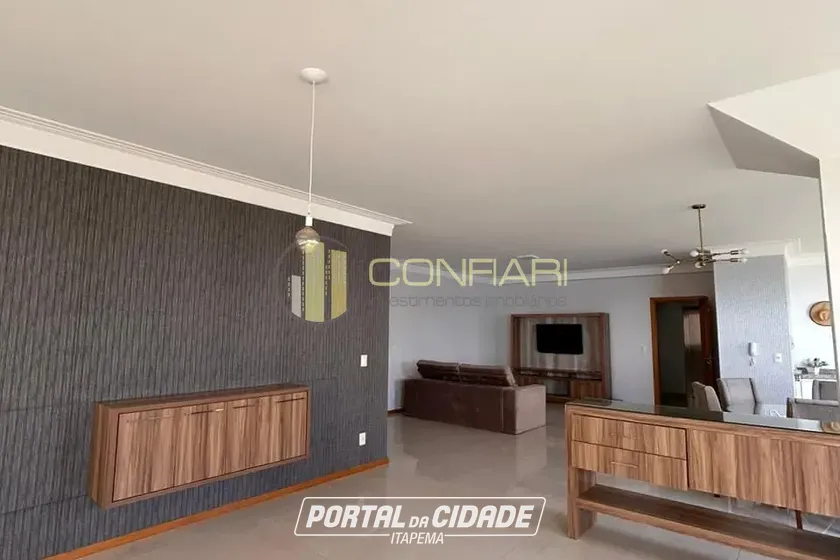 Apartamento &agrave; venda - 212m&sup2; - Meia praia