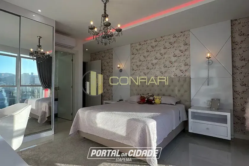 Apartamento &agrave; venda - 229m&sup2; - meia praia
