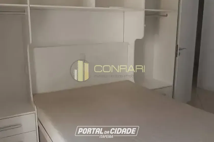 Apartamento &agrave; venda - 135m&sup2; - Meia praia