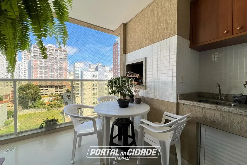 Apartamento &agrave; venda - 82m&sup2; - Meia Praia