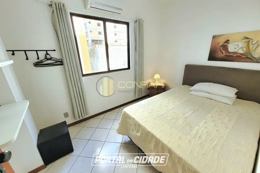 Apartamento &agrave; venda - 137m&sup2; - Meia Praia